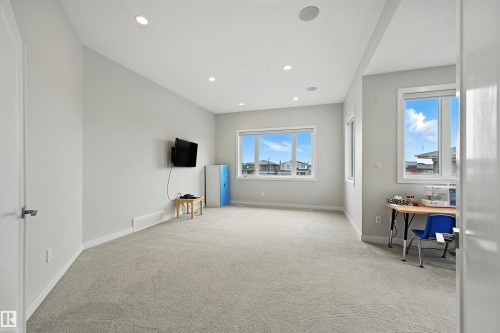 2620 Wheaton Close, Edmonton, AB - Indoor Photo Showing Other Room