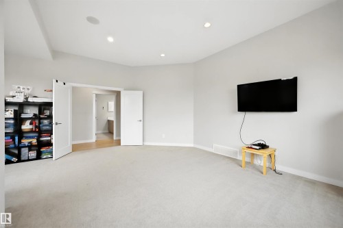 2620 Wheaton Close, Edmonton, AB - Indoor Photo Showing Other Room