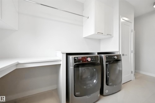 2620 Wheaton Close, Edmonton, AB - Indoor Photo Showing Laundry Room