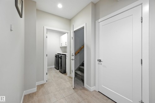 2620 Wheaton Close, Edmonton, AB - Indoor Photo Showing Other Room