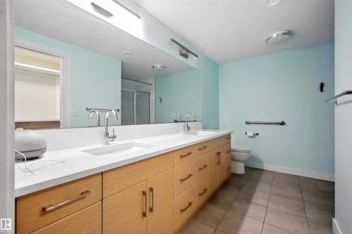 2620 Wheaton Close, Edmonton, AB - Indoor Photo Showing Bathroom