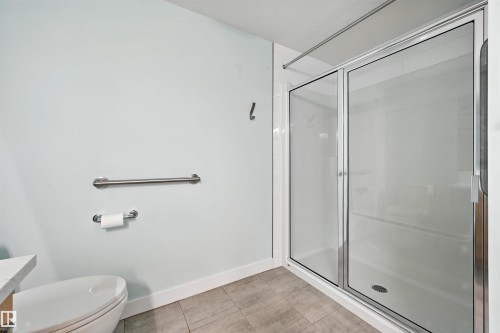 2620 Wheaton Close, Edmonton, AB - Indoor Photo Showing Bathroom