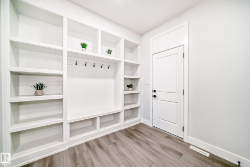 4 Edgefield Way, St. Albert, AB - Indoor