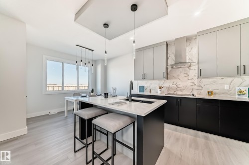 4 Edgefield Way, St. Albert, AB - Indoor Photo Showing Kitchen With Double Sink With Upgraded Kitchen