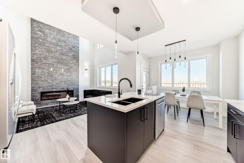 4 Edgefield Way, St. Albert, AB - Indoor Photo Showing Kitchen With Double Sink With Upgraded Kitchen