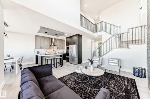 4 Edgefield Way, St. Albert, AB - Indoor Photo Showing Other Room