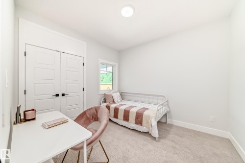 4 Edgefield Way, St. Albert, AB - Indoor Photo Showing Bedroom