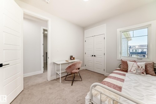4 Edgefield Way, St. Albert, AB - Indoor Photo Showing Bedroom