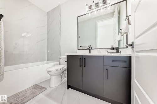 4 Edgefield Way, St. Albert, AB - Indoor Photo Showing Bathroom