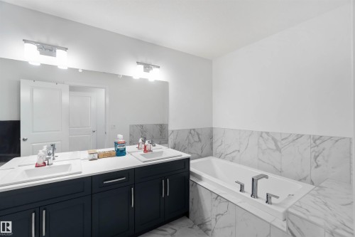 86 Horton Way, Ardrossan, AB - Indoor Photo Showing Bathroom