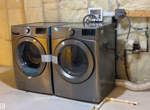 11744 37 Avenue, Edmonton, AB - Indoor Photo Showing Laundry Room