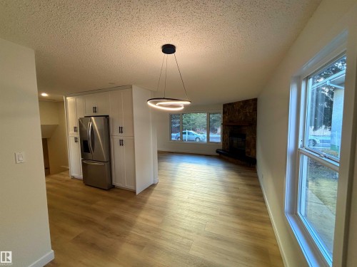 11744 37 Avenue, Edmonton, AB - Indoor Photo Showing Other Room