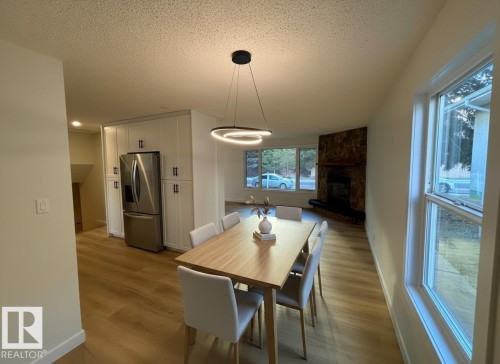 11744 37 Avenue, Edmonton, AB - Indoor Photo Showing Dining Room
