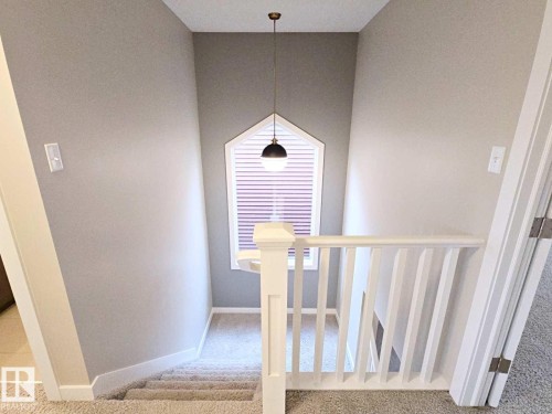 16707 18 Avenue, Edmonton, AB - Indoor Photo Showing Other Room