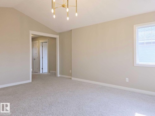 16707 18 Avenue, Edmonton, AB - Indoor Photo Showing Other Room