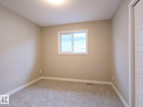 16707 18 Avenue, Edmonton, AB - Indoor Photo Showing Other Room