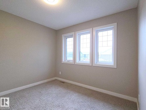 16707 18 Avenue, Edmonton, AB - Indoor Photo Showing Other Room