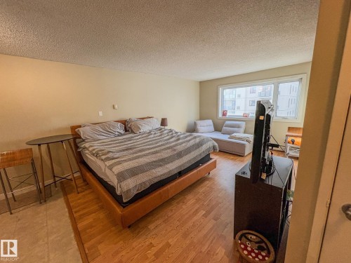 802 9710 105 Street, Edmonton, AB - Indoor Photo Showing Bedroom
