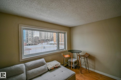 802 9710 105 Street, Edmonton, AB - Indoor