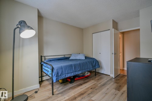 802 9710 105 Street, Edmonton, AB - Indoor Photo Showing Bedroom