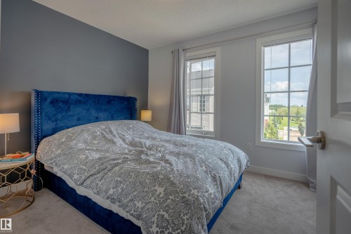1085 Gault Boulevard, Edmonton, AB - Indoor Photo Showing Bedroom