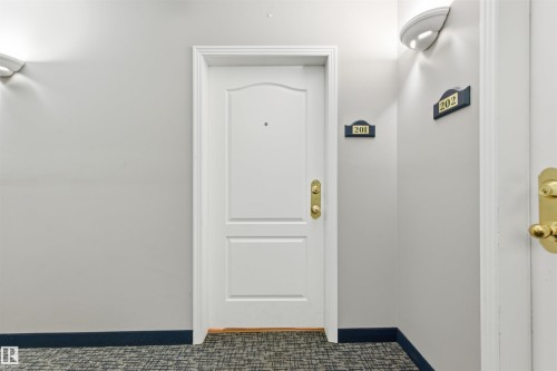 201 9640 105 Street, Edmonton, AB - Indoor Photo Showing Other Room