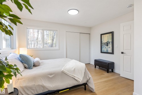106 81 Garden Road, St. Albert, AB - Indoor Photo Showing Bedroom