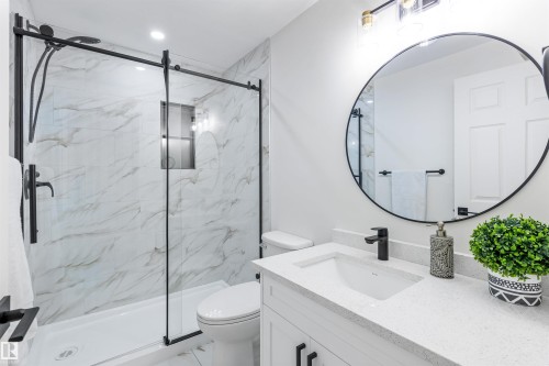 106 81 Garden Road, St. Albert, AB - Indoor Photo Showing Bathroom