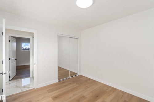 5907 137 Avenue, Edmonton, AB - Indoor Photo Showing Other Room