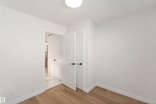 5907 137 Avenue, Edmonton, AB - Indoor Photo Showing Other Room