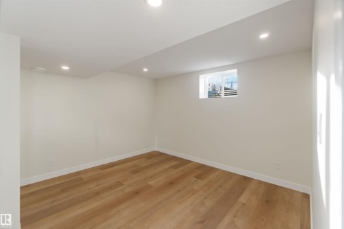 5907 137 Avenue, Edmonton, AB - Indoor Photo Showing Other Room
