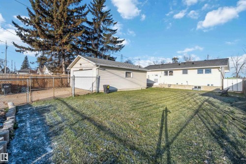 5907 137 Avenue, Edmonton, AB - Outdoor