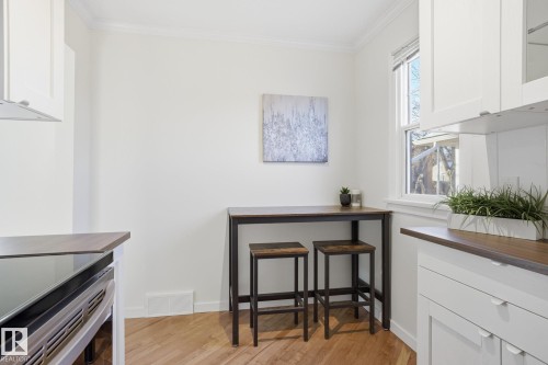 9734 71 Avenue, Edmonton, AB - Indoor Photo Showing Other Room