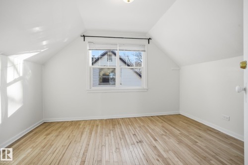 9734 71 Avenue, Edmonton, AB - Indoor Photo Showing Other Room