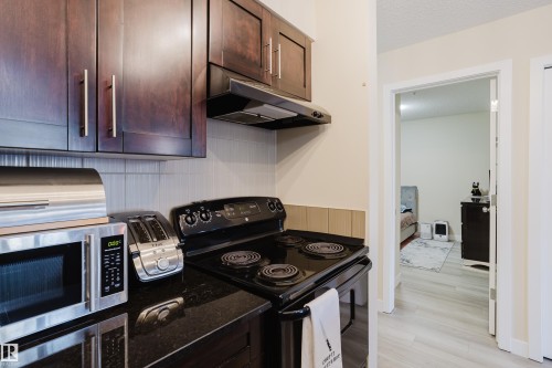 109 530 Watt Boulevard, Edmonton, AB - Indoor Photo Showing Kitchen