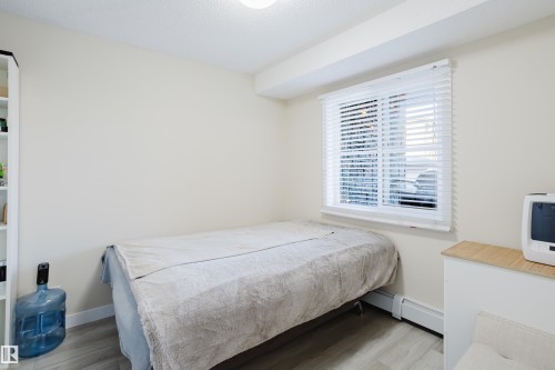 109 530 Watt Boulevard, Edmonton, AB - Indoor Photo Showing Bedroom