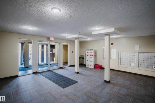 109 530 Watt Boulevard, Edmonton, AB - Indoor Photo Showing Other Room