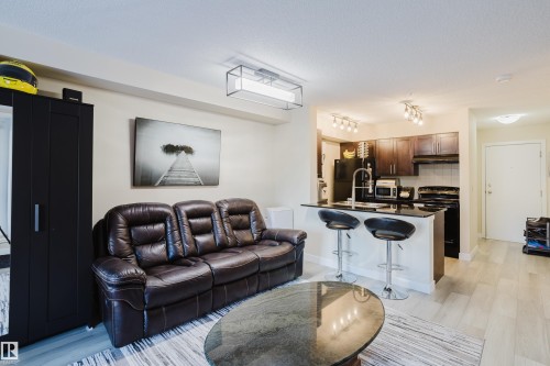 109 530 Watt Boulevard, Edmonton, AB - Indoor