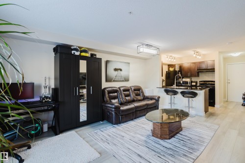 109 530 Watt Boulevard, Edmonton, AB - Indoor