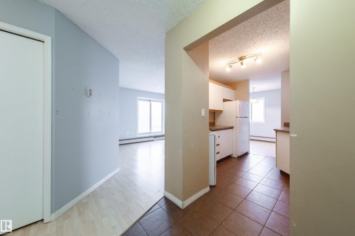 105 6310 101 Avenue, Edmonton, AB - Indoor Photo Showing Other Room