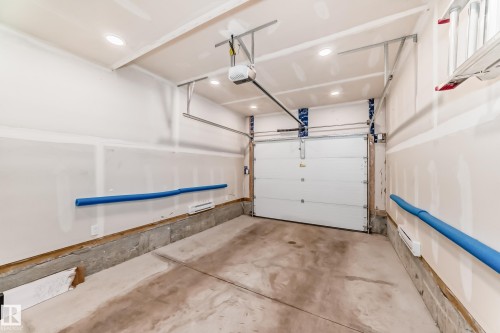75 1203 163 Street, Edmonton, AB - Indoor Photo Showing Garage