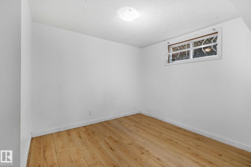 11055 157 Street Nw, Edmonton, AB - Indoor Photo Showing Other Room