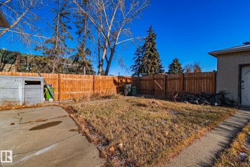 11055 157 Street Nw, Edmonton, AB - Outdoor
