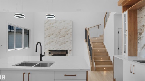 2 Axelwood Crescent, Spruce Grove, AB - Indoor Photo Showing Kitchen With Double Sink