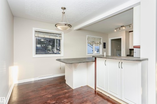 15702 92A Avenue, Edmonton, AB - Indoor