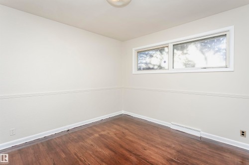 15702 92A Avenue, Edmonton, AB - Indoor Photo Showing Other Room