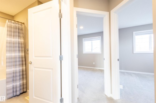 1150 Rosenthal Boulevard, Edmonton, AB - Indoor Photo Showing Other Room