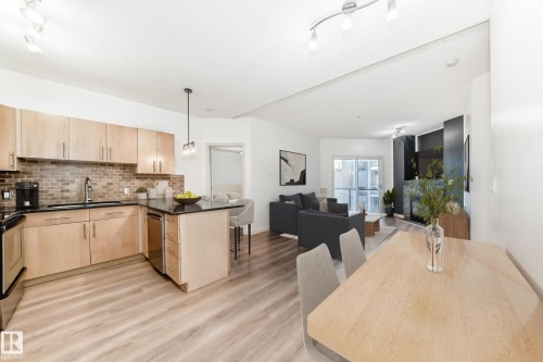 517 10235 112 Street, Edmonton, AB - Indoor Photo Showing Kitchen With Upgraded Kitchen