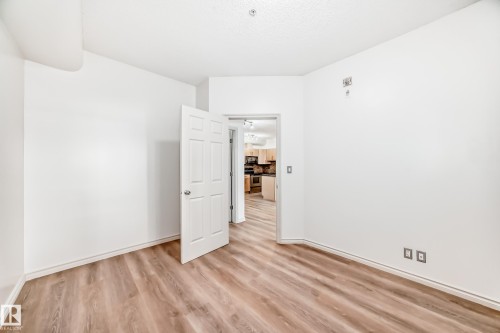 517 10235 112 Street, Edmonton, AB - Indoor Photo Showing Other Room