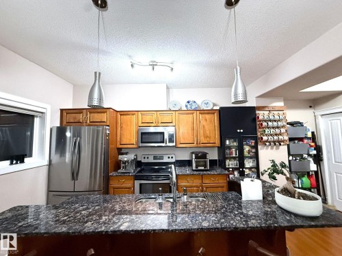7 13215 153 Avenue, Edmonton, AB - Indoor Photo Showing Kitchen With Stainless Steel Kitchen With Upgraded Kitchen